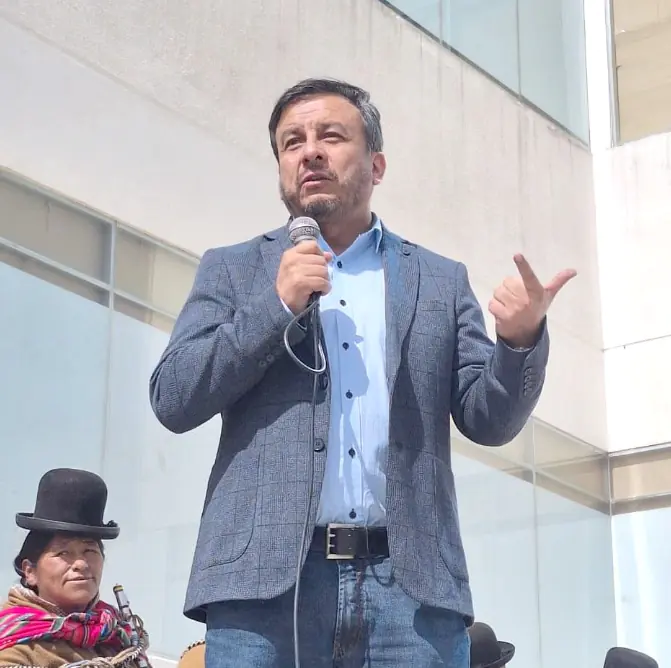 YPFB Renegocia contrato para garantizar gasolina estable en el mercado