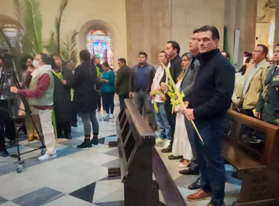 Paz resalta la fe y la familia en Domingo de Ramos