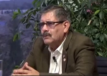 Waldo Albarracín habla sobre desarrollo inmobiliario en La Paz en entrevista en Piedra Papel y Tinta