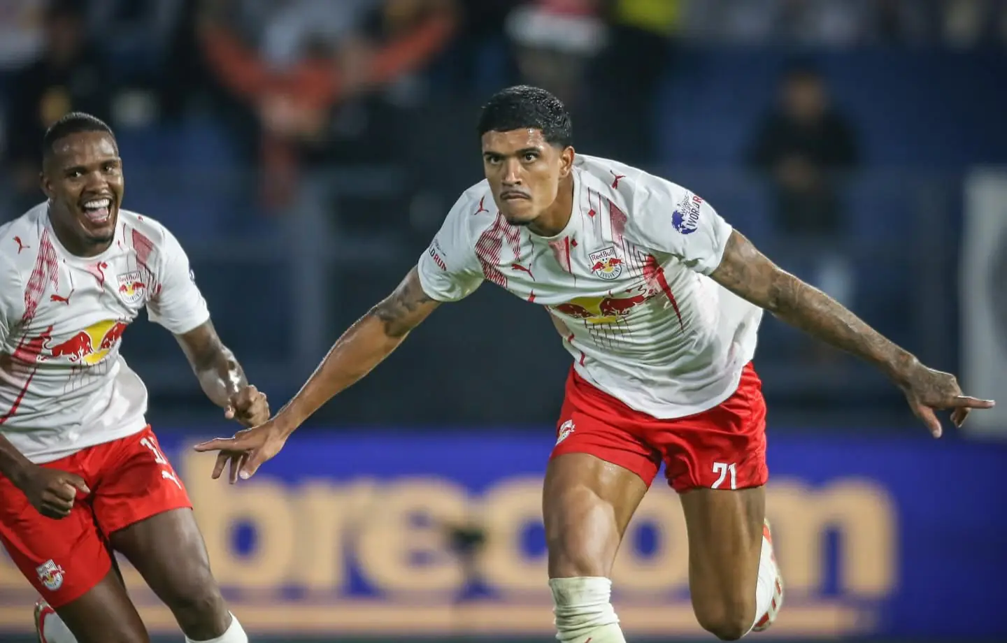 Red Bull Bragantino arrolla al Flamengo en el Brasileirão