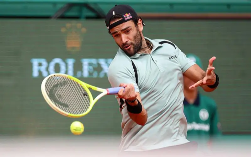 Berrettini barre a un desesperado Medvedev en Montecarlo