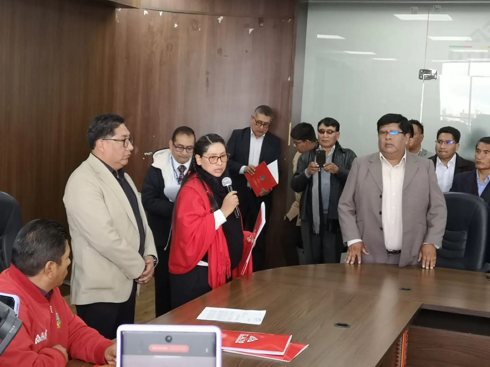 El Alto: con la firma de un acta y dos comisiones empieza transición municipal