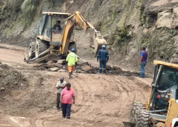 El trabajo de la maquinaria pesada es permanente/ABC