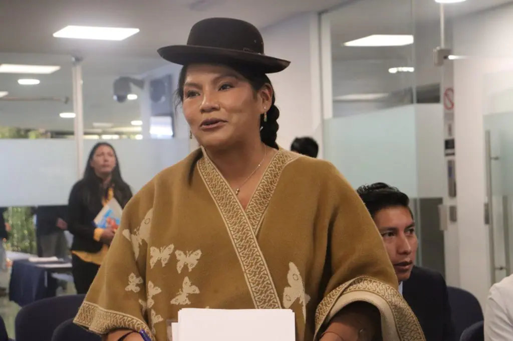 Senadora Crispín denuncia gasolina de mala calidad tras inspección en Senkata