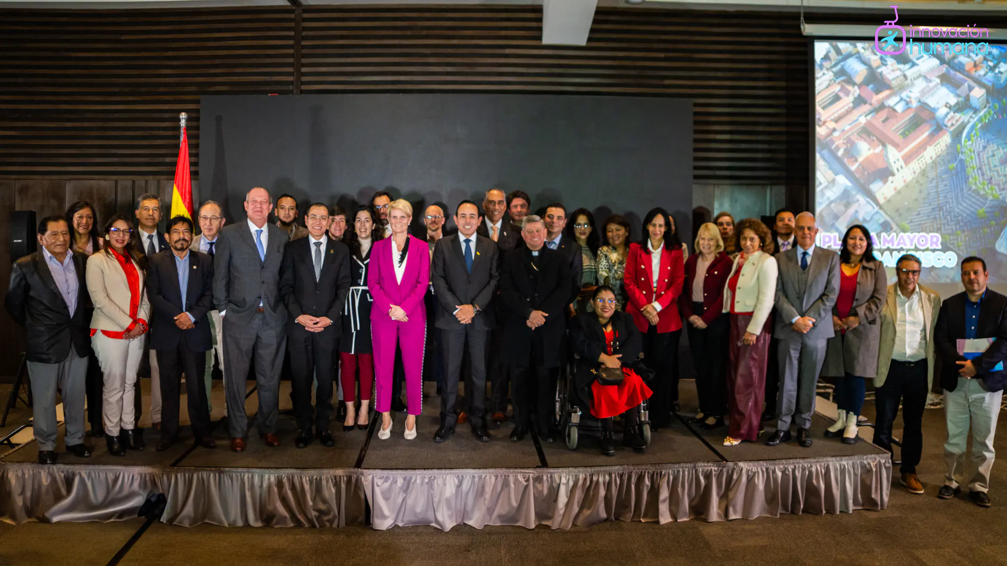 Dockweiler busca respaldo internacional para financiar proyectos urbanos en La Paz