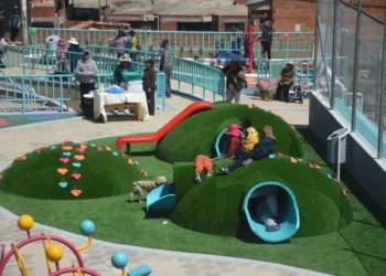 La Paz inaugura el "Barrio de Mil Colores"
Foto ANUM