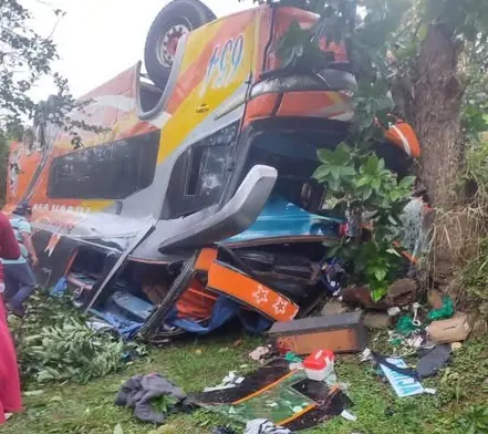 El bus sufrió un vuelco de tonel/RRSS