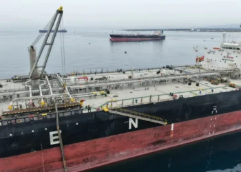 Buques petroleros esperan la apertura de Ormuz/AFP