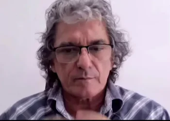Alcides Vadillo de la Fundación Tierra en entrevista en Piedra, Papel y Tinta
