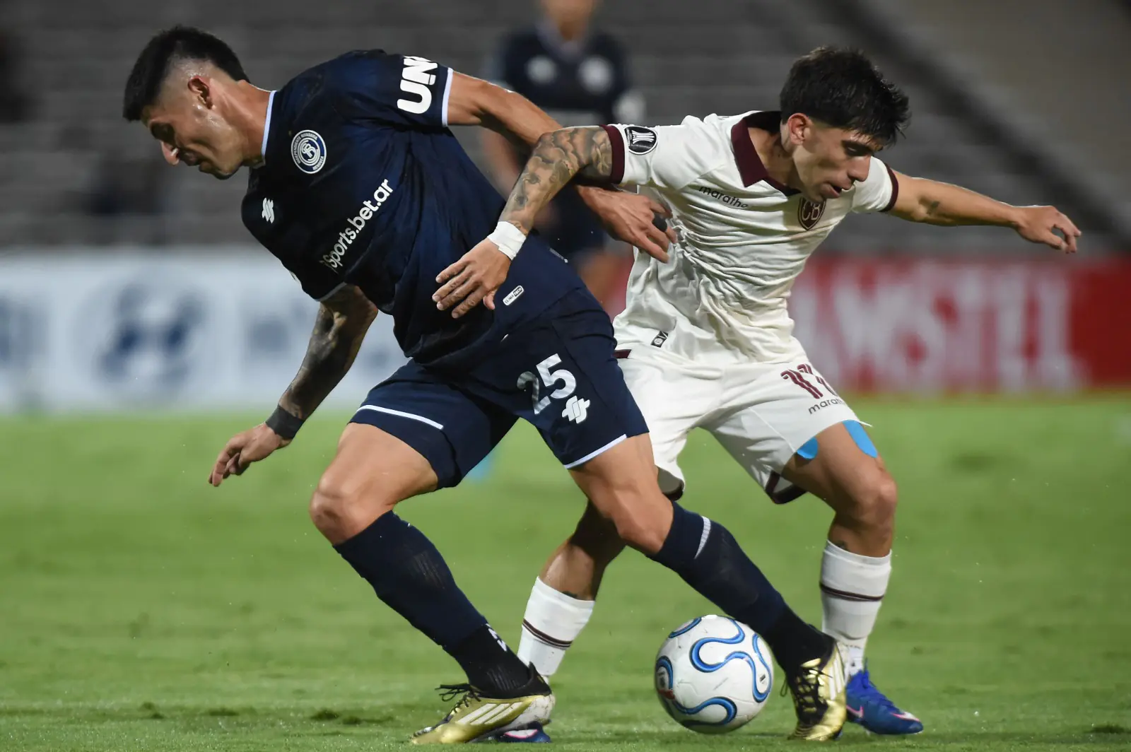 Bolívar pierde ante la intensidad de Rivadavia