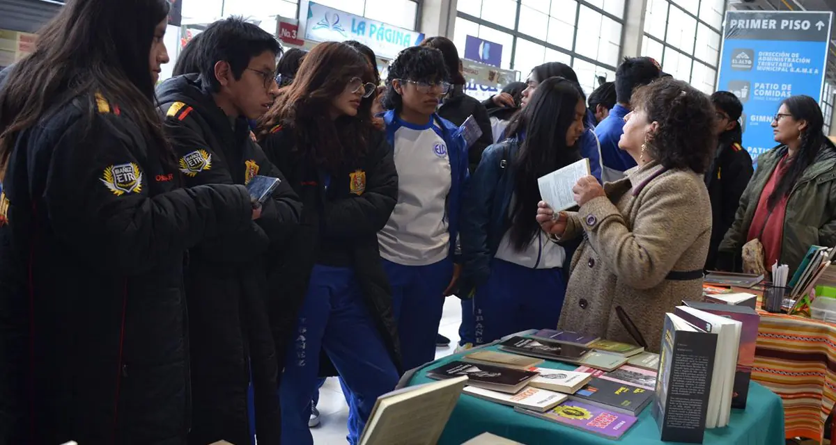 Estudiantes tienen bajos hábitos de lectura. FOTO: CDLLP