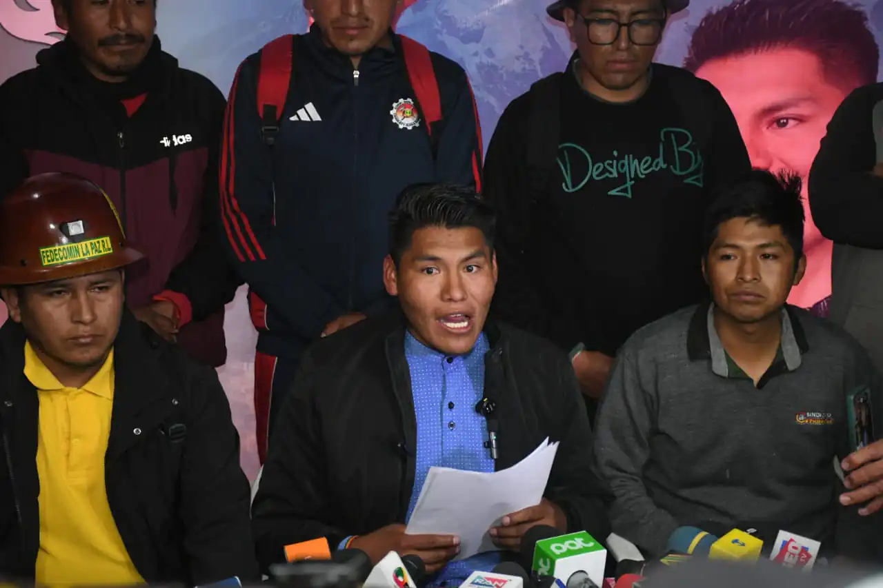 Gustavo Ávila advierte sanción a NGP por retiro de la segunda vuelta