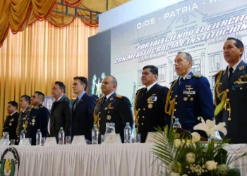 El presidente Rodrigo Paz y el Ejército de Bolivia. Foto: Oficina del Presidente