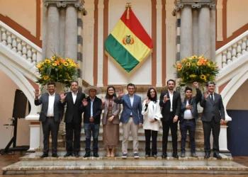 Concluye el encuentro entre Gobierno y gobernadores. Foto: APG