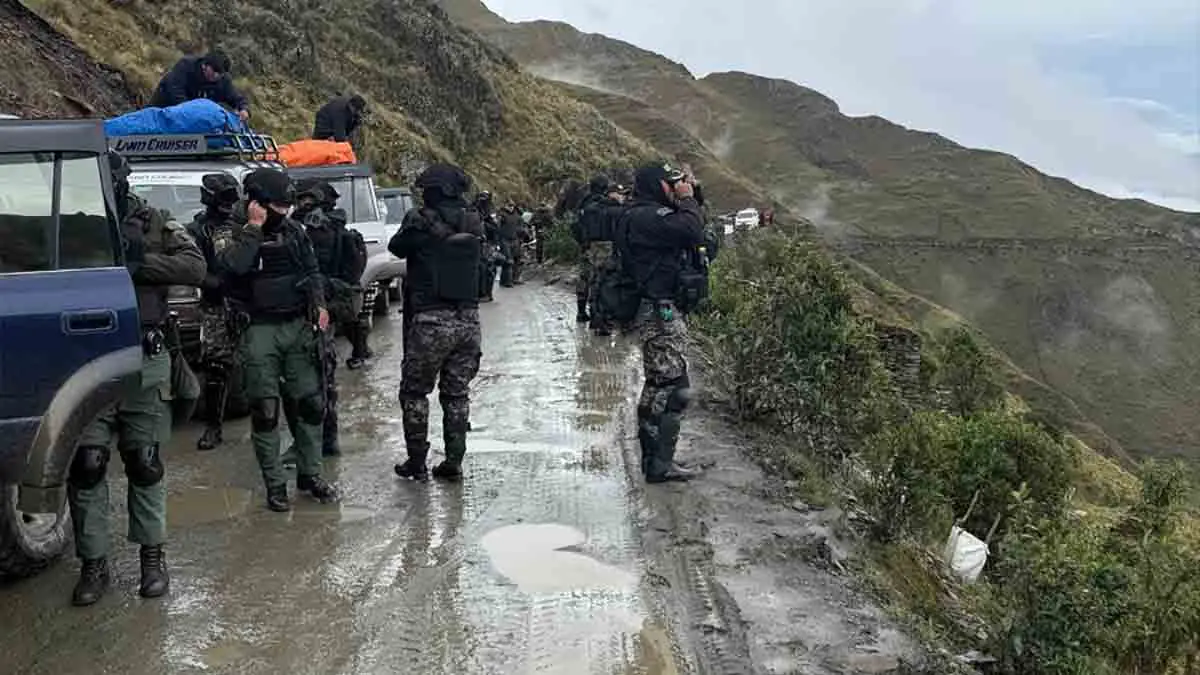 Policía presenta denuncia por violento ataque en operativo en Sorata