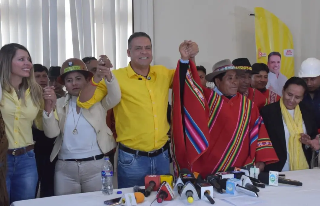 Revilla afirma su legitimidad electoral y responde a Evo Morales