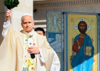 El papa León XIV durante la ceremonia por la Pascua. Foto: Vatican News