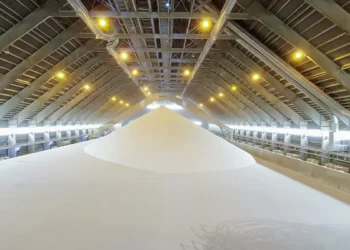 Proceso industrial de producción de urea. Foto: YPFB