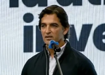 Alcalde de Santa Cruz durante su intervención en el Encuentro Nacional.
Foto referencial