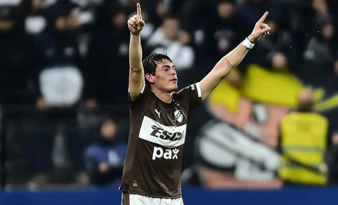 Platense hace historia y en su debut se clasifica a octavos - La Razón
