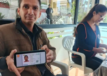 Los funcionarios del TSE habilitaron el carnet digital/SEGIP