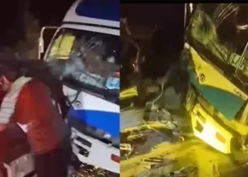 Los vehículos chocaron de frente/RRSS
