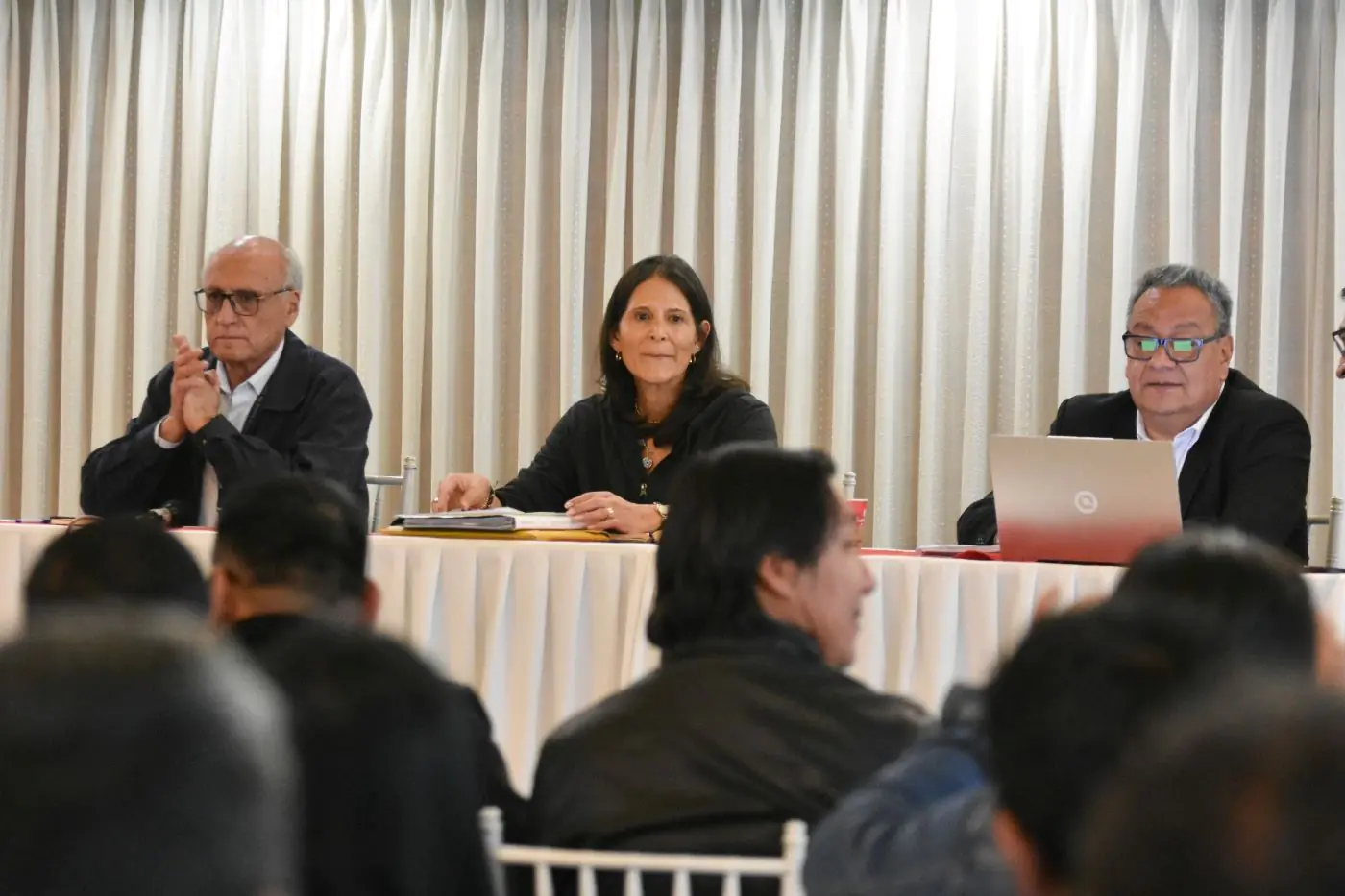 La ministra de Educación, Beatriz García, encabeza el diálogo con el magisterio, FOTO: APG