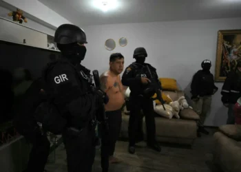 La policía arrestó a Eduardo Gómez, alias "Gordo Paul", líder del grupo narcotraficante Los Lobos/AFP