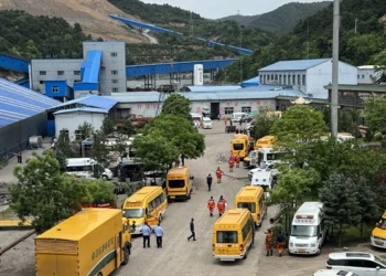 Los equipos de emergencia llegaron a la mina/AFP