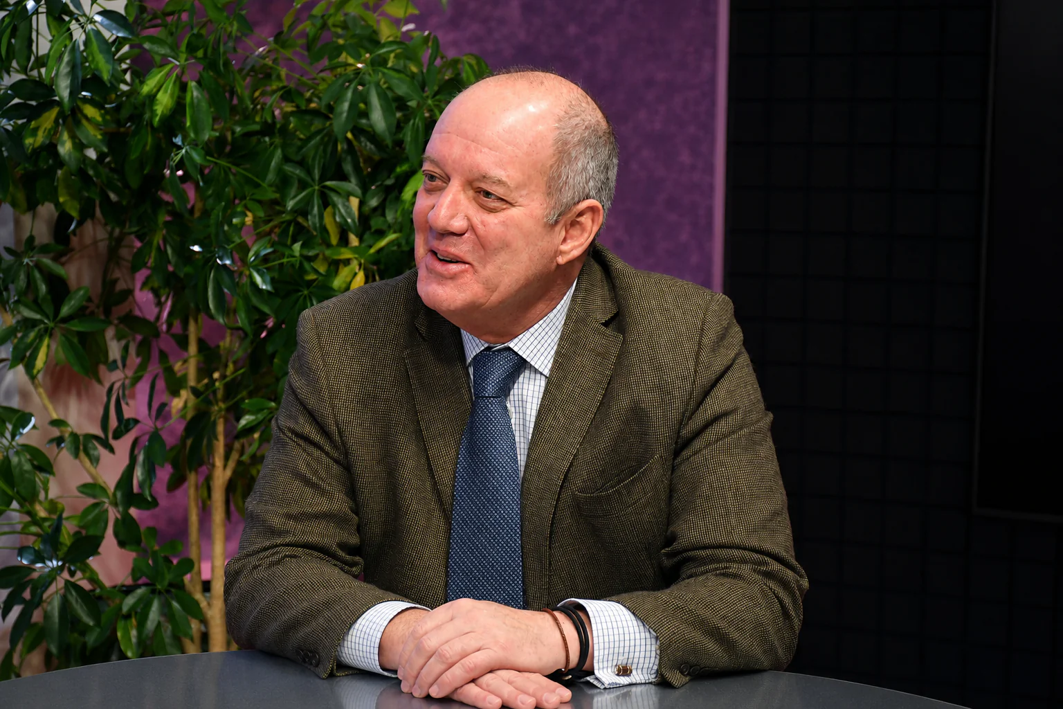 Carlos Daniel Chávez-Taffur Schmidt, embajador de Perú en Bolivia en entrevista en el programa Piedra, Papel y Tinta de La Razón.