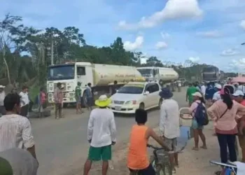 un punto de bloqueo en el municipio de Rurrenabaque.
Foto: RRSS