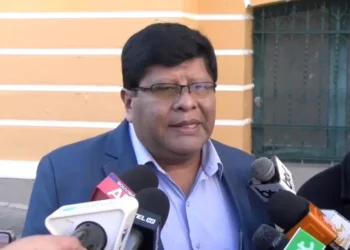 Alcalde de El Alto, Eliser Roca en conferencia de prensa
Foto GAMEA