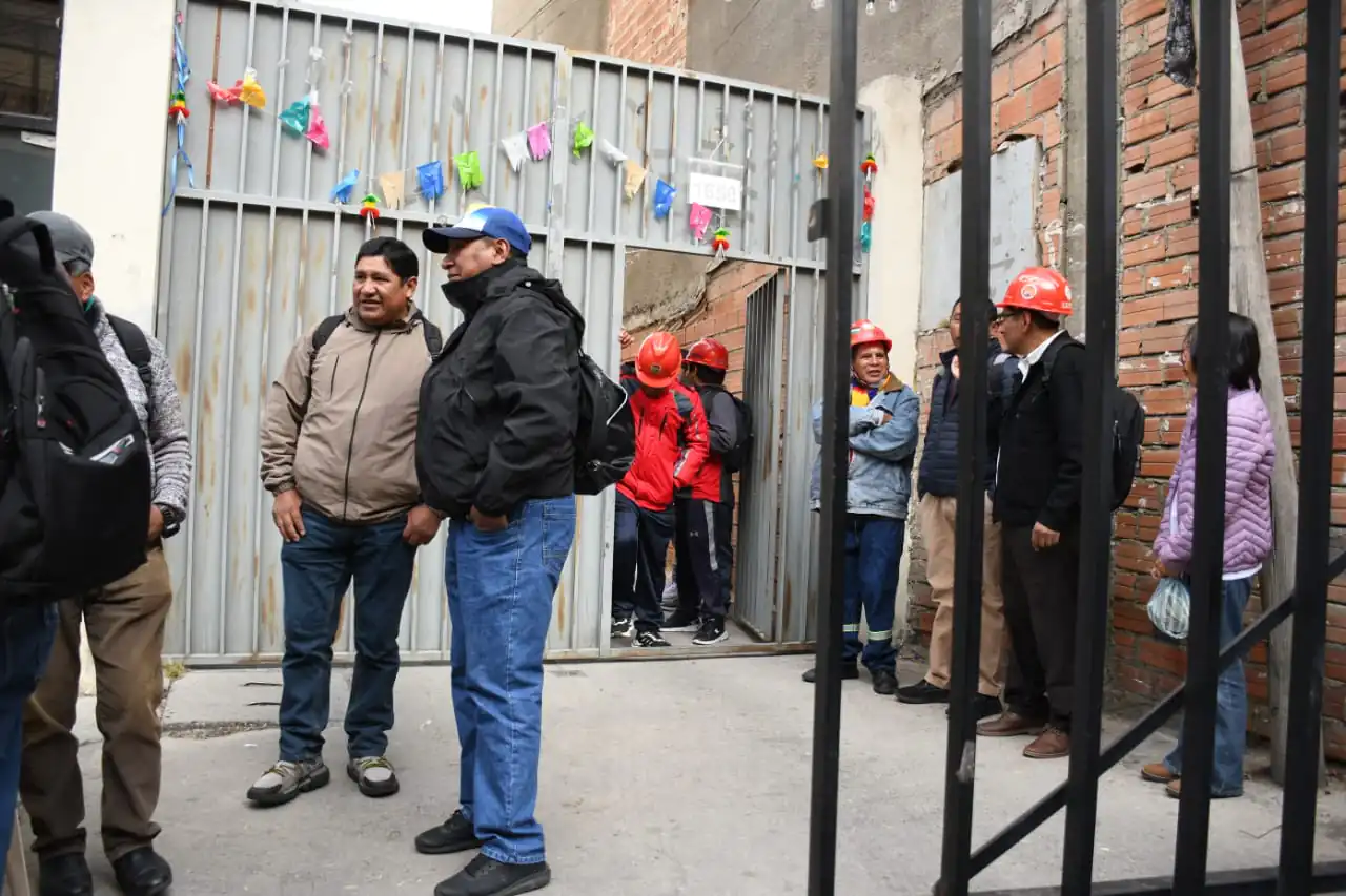 Ampliado de la COB debate entre mantener las movilizaciones o abrirse ...