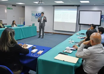 La mesa de trabajo imlusada por la ASFI