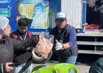 Distribución de pollo a las agencias estatales. Foto: Emapa