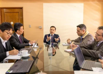 La reunión de autoridades y representantes de Jica. Foto. Ministerio de Desarrollo