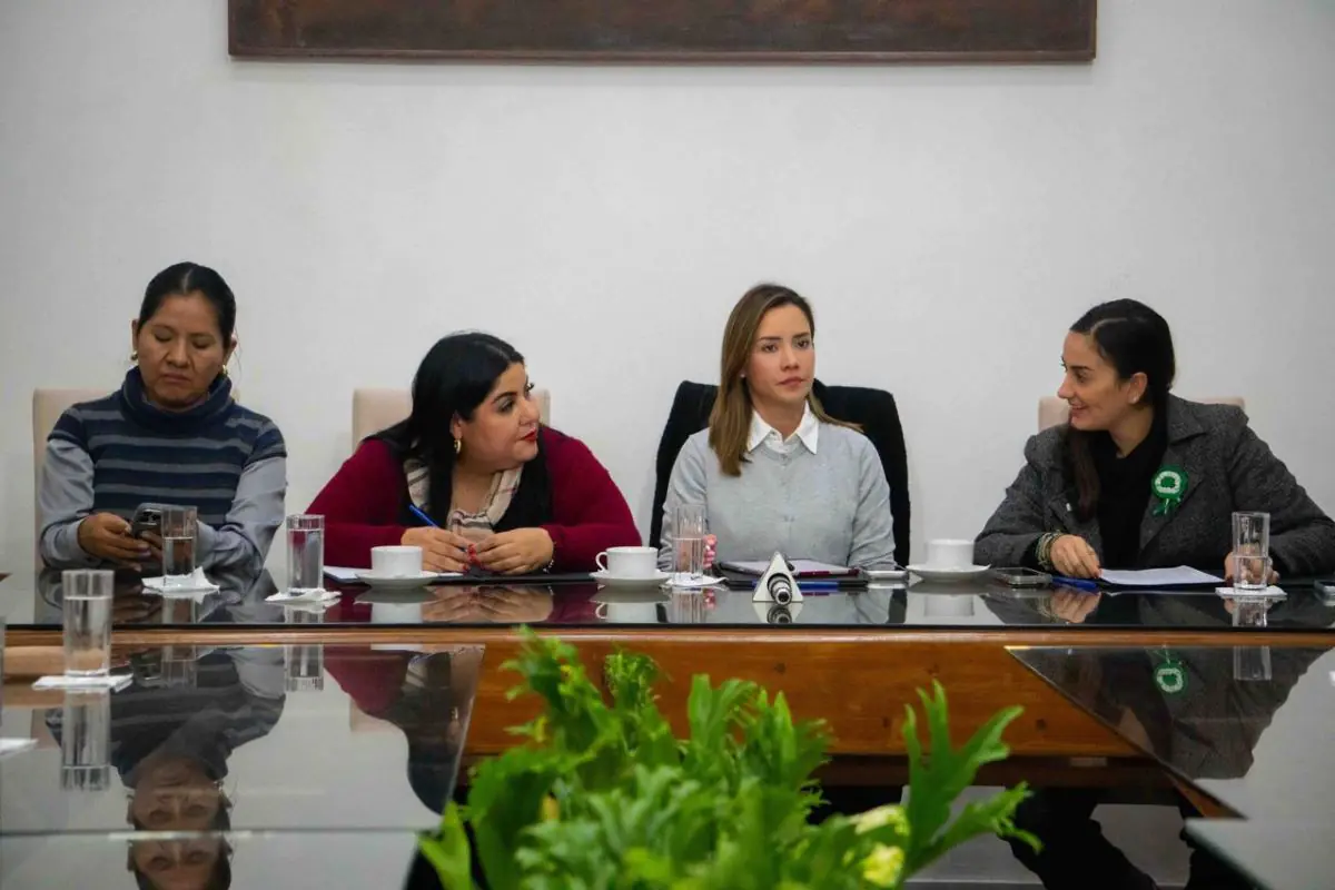 Reunión interinstitucional para coordinar acciones contra la violencia en la ciudad de Santa Cruz de la Sierra. FOTO: CMSCS