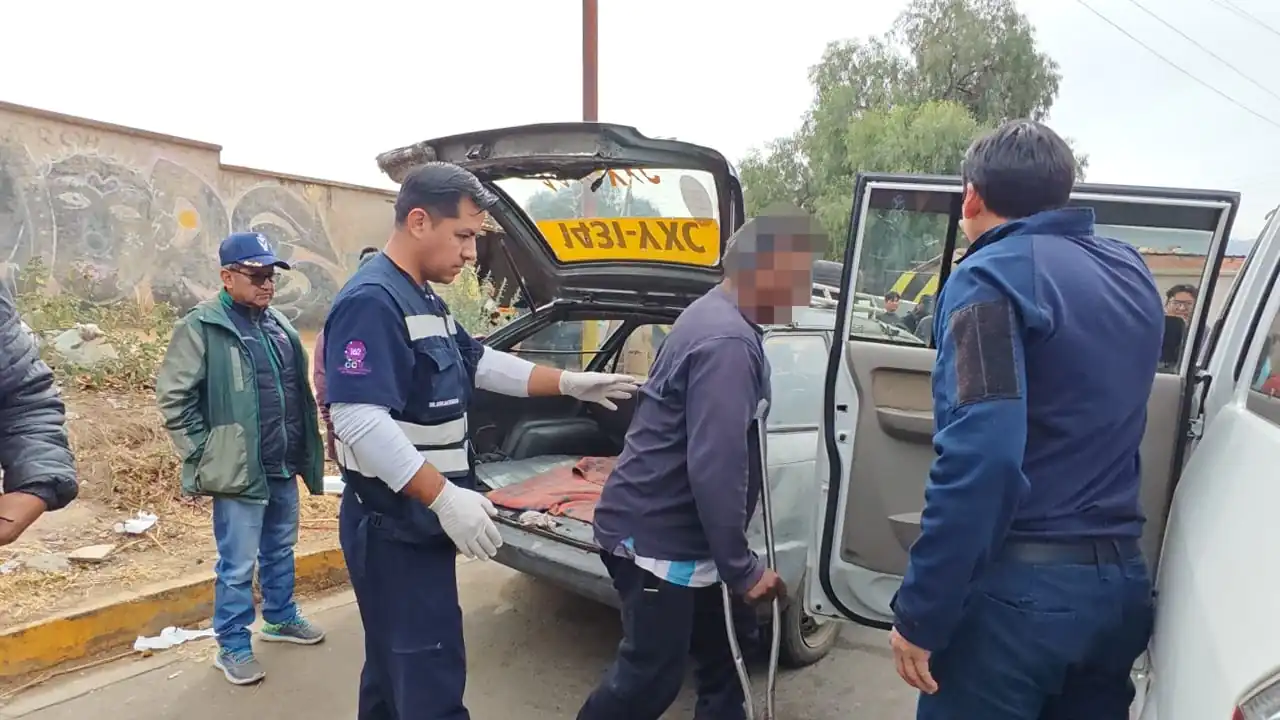 Choferes afectados por los bloqueos reciben ayuda humanitaria. FOTO: Defensoría del Pueblo
