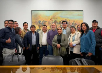 Reunión entre el ministro de Presidencia y los representantes de los municipios. Foto: RRSS.
