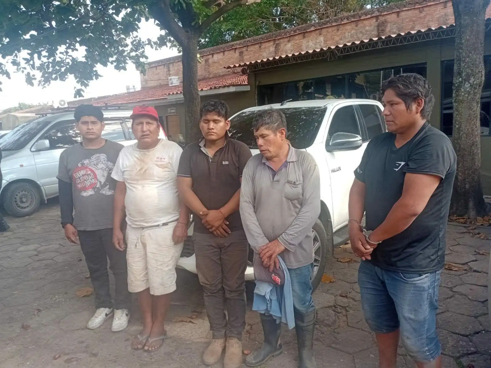 Los cinco aprehendidos en San Julián/RRSS