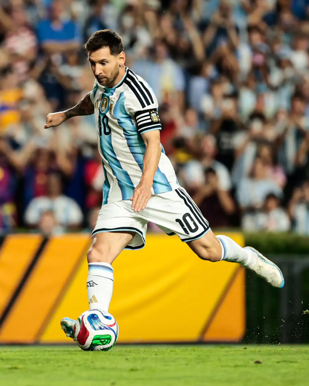 Messi jugó amistoso/AFA