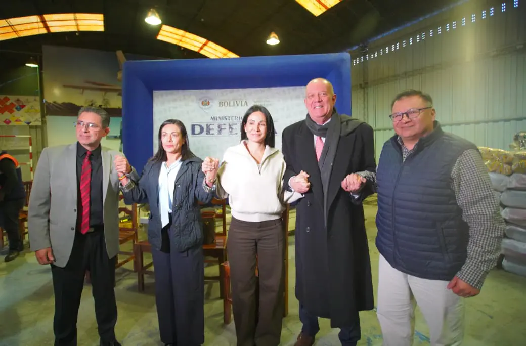 Gobierno entrega 25 toneladas de alimentos donados por Perú y Brasil. Foto: APG.