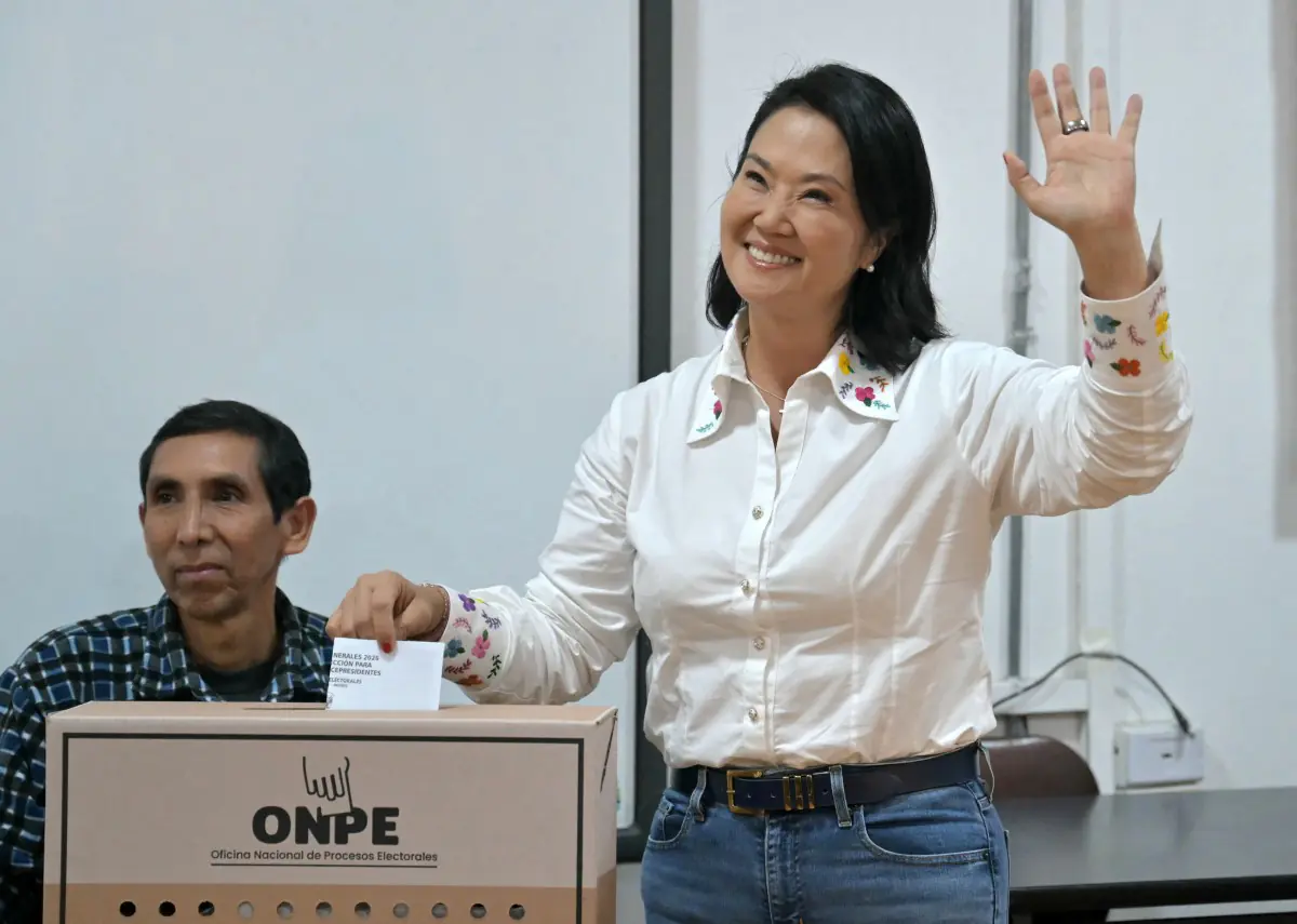 Los primeros resultados oficiales mantienen su leve ventaja/AFP
