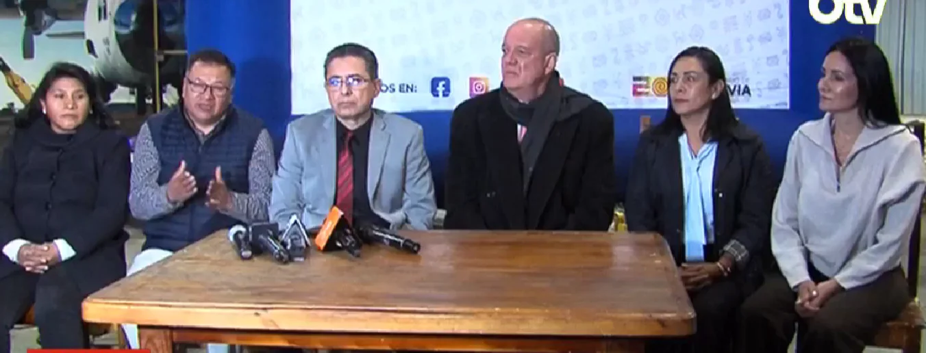 Gobierno entrega 25 toneladas de alimentos donados por Perú y Brasil. Foto: Captura.