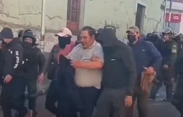 El dirigente Vicente Salazar en un encuentro campesino ayer en El Alto.
