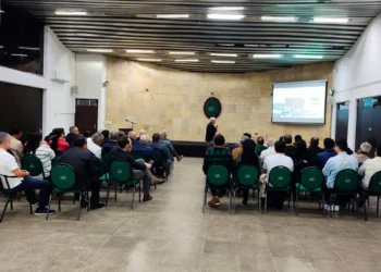 la conferencia “Hidrocarburos No Convencionales en Bolivia”. Foto: SIB Santa Cruz