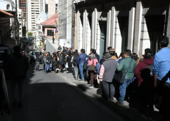 Sectores sociales ingresan a Casa Grande. Foto: APG