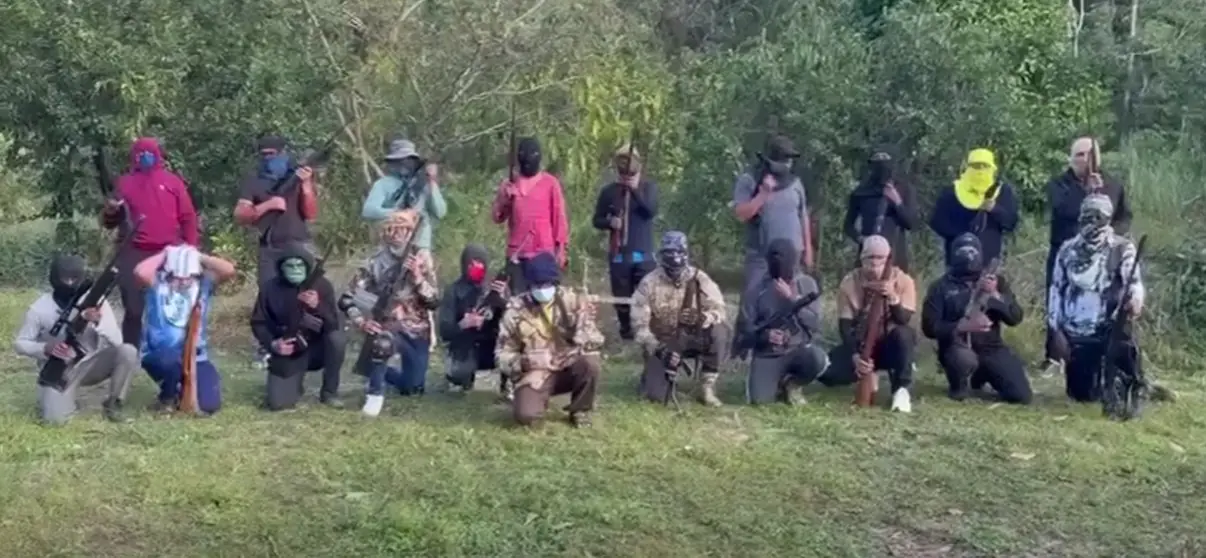 Un grupo armado amenazó a familias de policías y militares en San Julián.
Foto: Captura RRSS