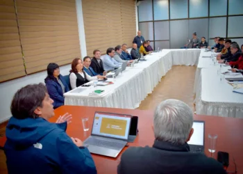 La reunión entre el ministro Zamora y la Comisión de Diputados. Foto: Ministerio de Obras Públicas
