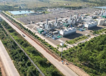 Vista aérea de la Planta Termoeléctrica de Warnes, y la zanja de cables de media tensión. Foto: ENDE